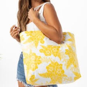 NWT - ALOHA Collection Reversible Tote, O’hau ‘Ilima Print